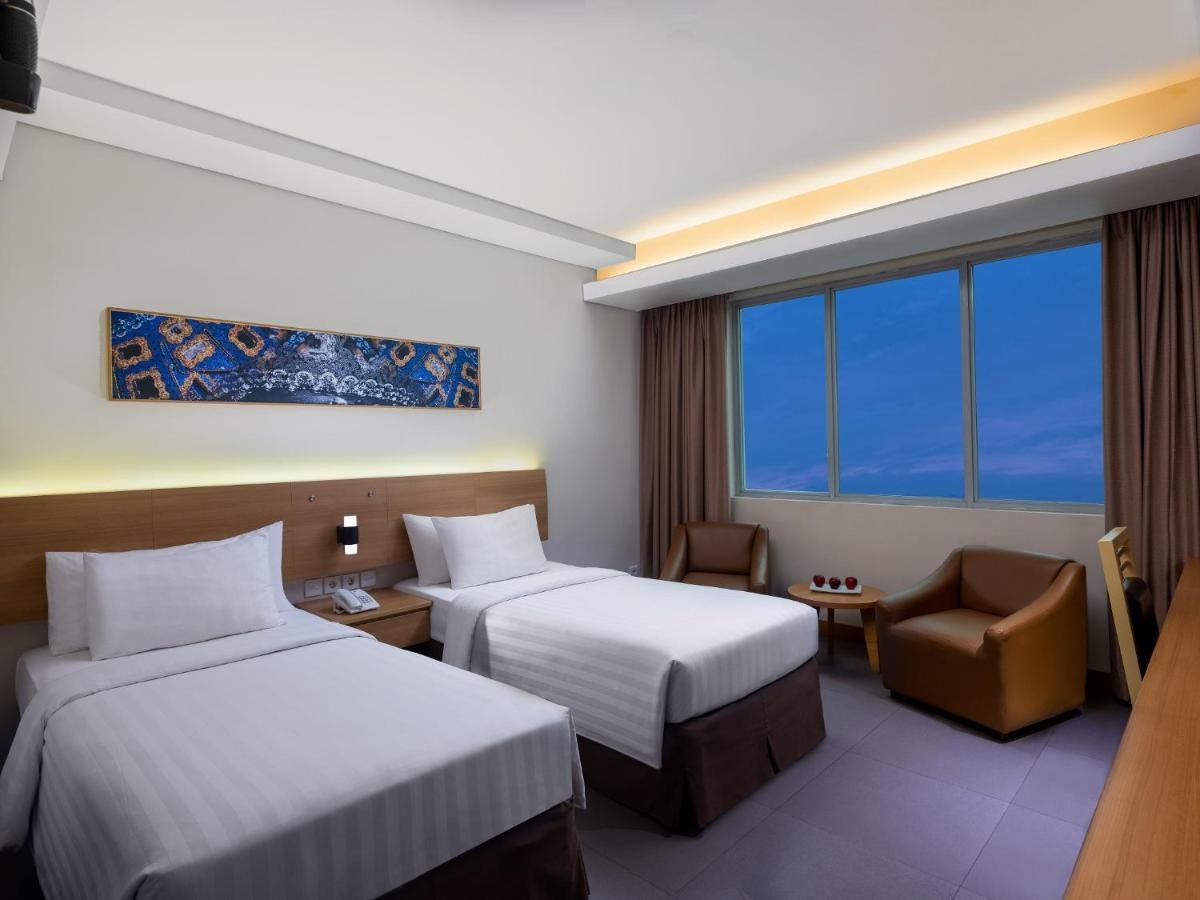 Aston Solo Hotel Екстериор снимка