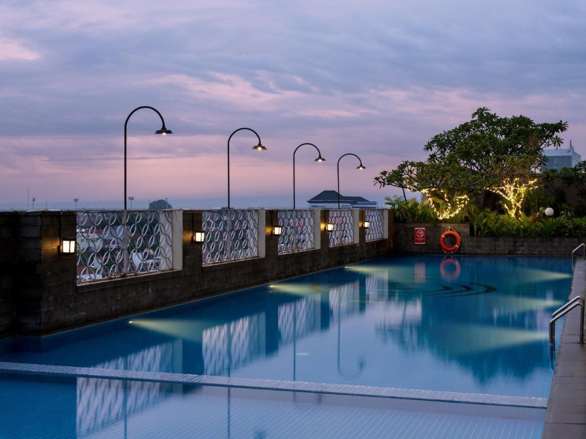Aston Solo Hotel Екстериор снимка