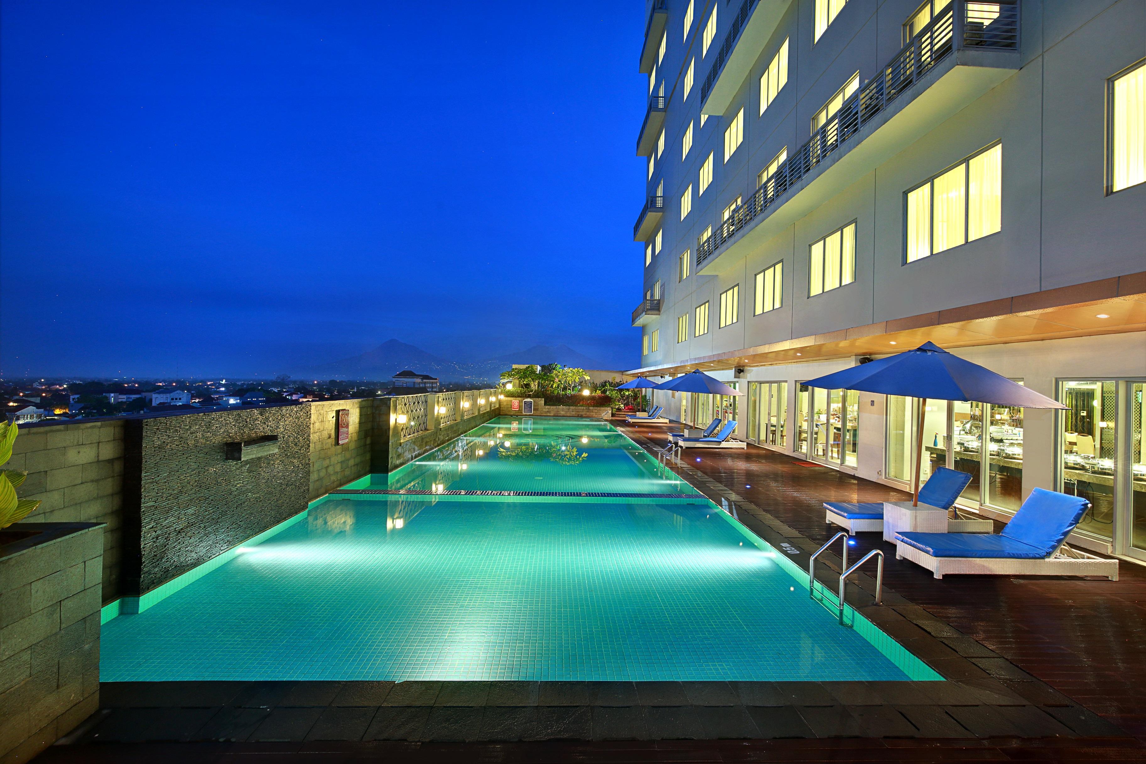 Aston Solo Hotel Екстериор снимка